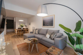 Unique 2 Bedrooms Apartment, Steps to Plaka and City center